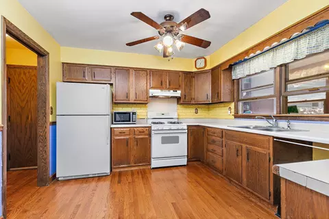 559 Ada St, Cary, IL 60013 photo 8
