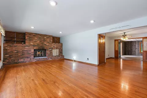 559 Ada St, Cary, IL 60013 photo 5