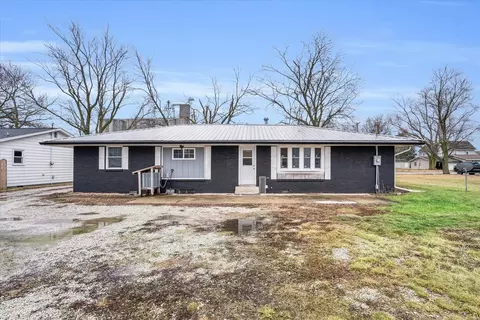 204 3rd St, Dewey, IL 61840 photo 32
