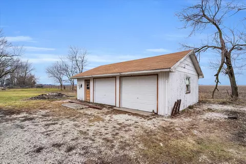 204 3rd St, Dewey, IL 61840 photo 31