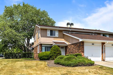 1105 Rhodes Ct, Wheaton, IL 60189