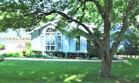15919 Lakeside Dr, Sterling, IL 61081