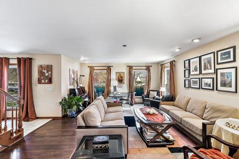 3390 Yorkshire Ct, Hoffman Estates, IL 60067 photo 5