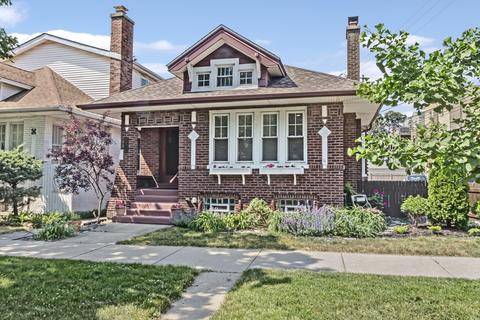 2070 W Lunt Ave, Chicago, IL 60645