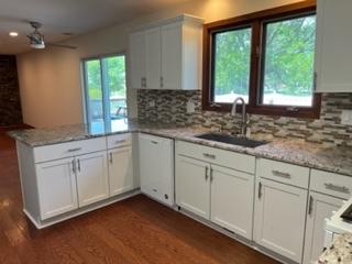 885 N Dovington Dr, Hoffman Estates, IL 60169 photo 12