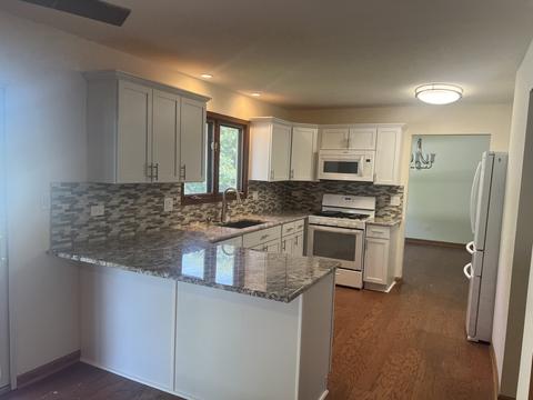 885 N Dovington Dr, Hoffman Estates, IL 60169 photo 10