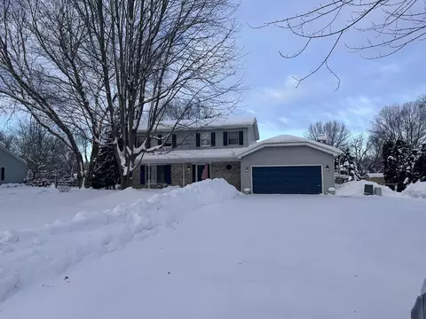 4 N536 Arrowhead Dr, Campton Hills, IL 60175