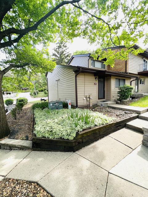 78 North Ave, Fox Lake, IL 60020