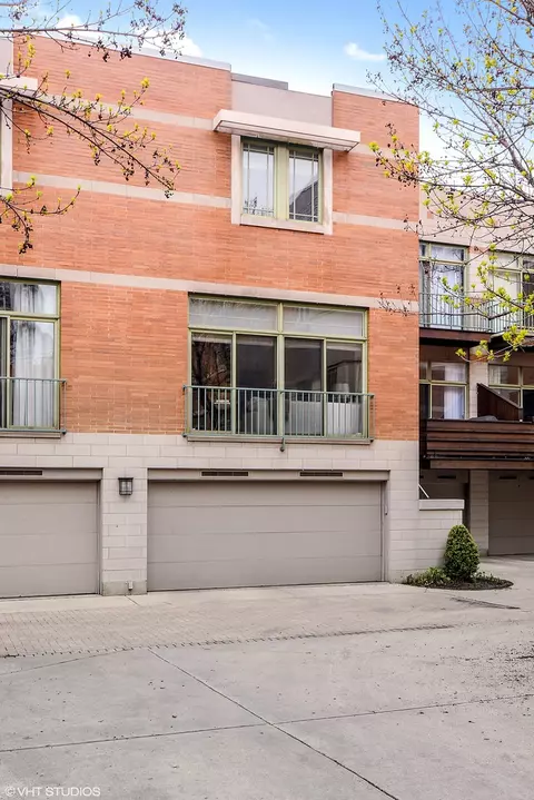 1401 N Wieland St #V, Chicago, IL 60610