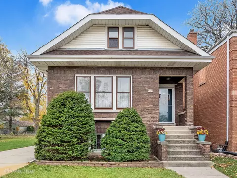 4130 Sunnyside Ave, Brookfield, IL 60513