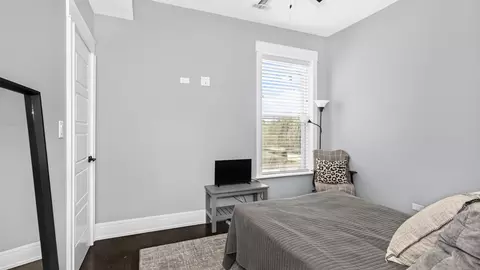 427 E 48th Pl, Chicago, IL 60615 photo 12