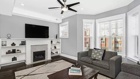 427 E 48th Pl, Chicago, IL 60615 photo 8