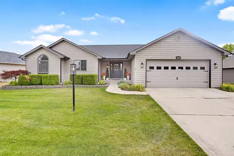 1407 Heather Dr, Mahomet, IL 61853