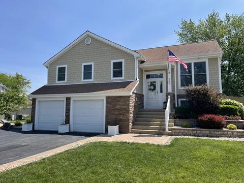 987 S Chippendale Dr, Bartlett, IL 60103