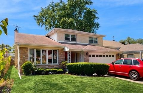 8542 Laramie Ave, Skokie, IL 60077