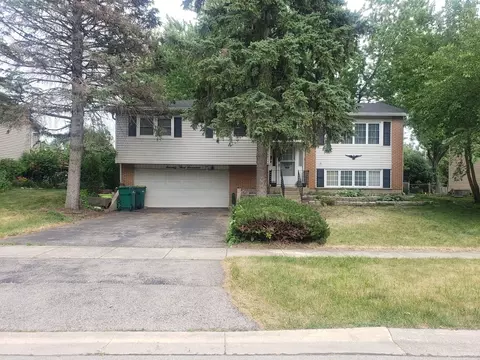 7317 Catalpa Ave, Woodridge, IL 60517