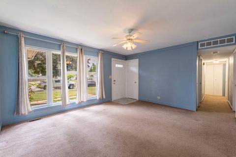 1230 Corley Dr, Elgin, IL 60120 photo 3