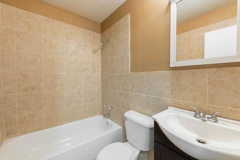 1230 Corley Dr, Elgin, IL 60120 photo 23