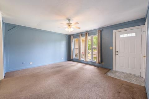 1230 Corley Dr, Elgin, IL 60120 photo 5