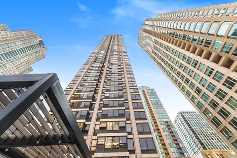 30 E Huron St #3301, Chicago, IL 60611