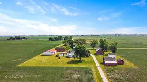 12910 W Helmar Rd, Newark, IL 60541