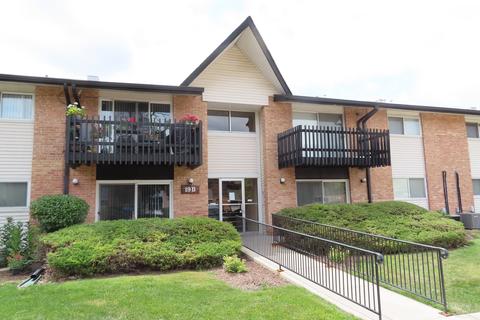 19 Kingery Quarter #207, Willowbrook, IL 60527