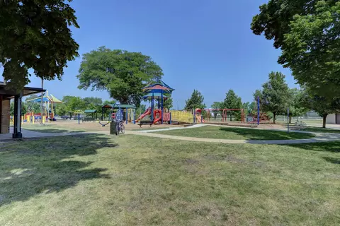 604 E Prairie Ave, Des Plaines, IL 60016 photo 31