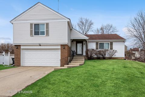 302 Almond Ct, Vernon Hills, IL 60061