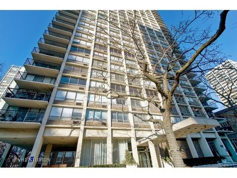 88 W Schiller St #1201, Chicago, IL 60610