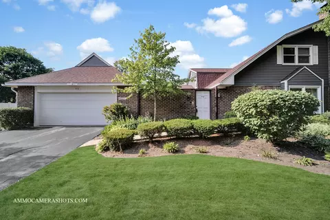 972 Dartmouth Dr, Wheaton, IL 60189