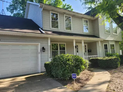 510 Campbell Ct, Wheaton, IL 60189