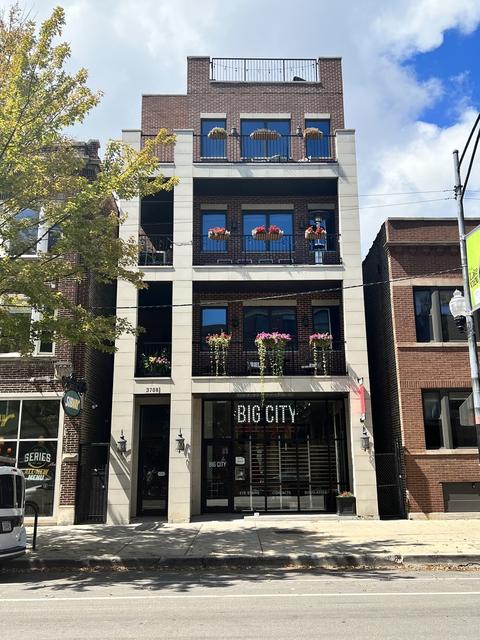 3708 N Southport Ave #2, Chicago, IL 60613