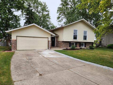 601 Clover Ln, University Park, IL 60466