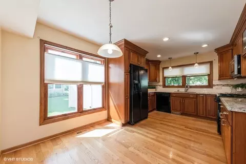 4376 Lombardy Ln, Hoffman Estates, IL 60192 photo 10