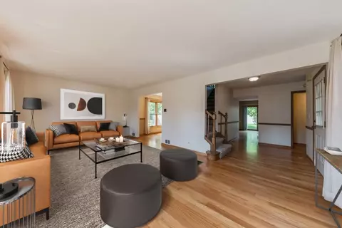 4376 Lombardy Ln, Hoffman Estates, IL 60192 photo 5