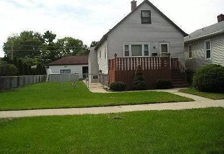 9327 Jefferson Ave, Brookfield, IL 60513