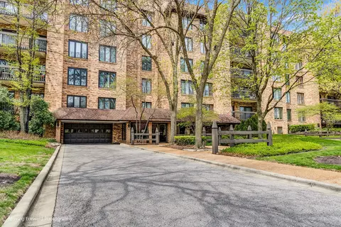 1800 Mission Hills Rd #210, Northbrook, IL 60062