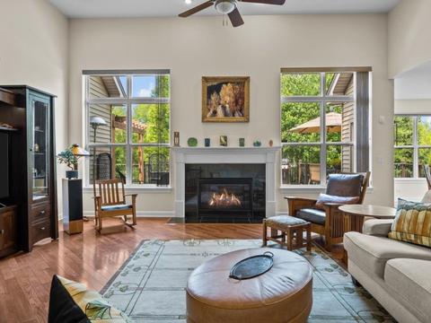 1090 Deerpath Rd, Aurora, IL 60506 photo 4
