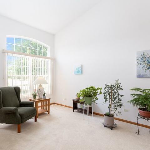 7401 Fordham Ln, Plainfield, IL 60586 photo 2