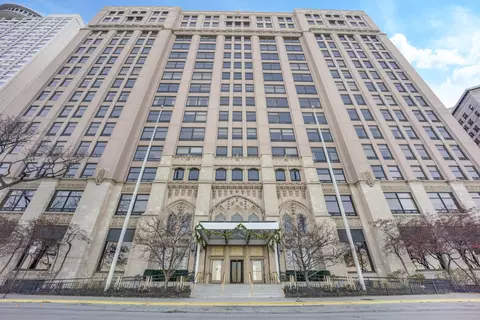 680 N Lake Shore Dr #1106, Chicago, IL 60611