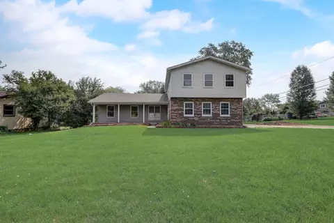 2 N051 Linda Ln, Carol Stream, IL 60188