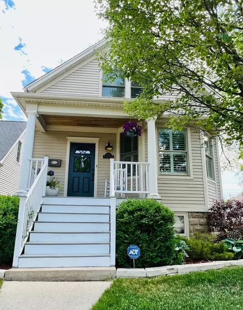 1105 Harrison St, Park Ridge, IL 60068