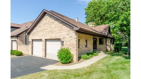 1614 Cypress Ct, Hoffman Estates, IL 60169