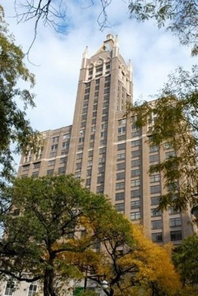 680 N Lake Shore Dr #305, Chicago, IL 60611