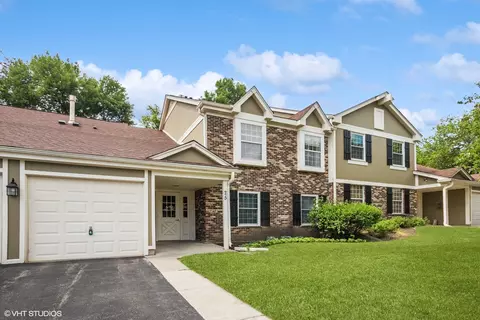 25 Superior Ct #M2, Schaumburg, IL 60193