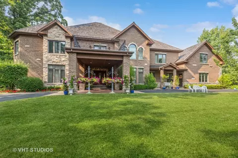 13590 Lucky Lake Dr, Lake Forest, IL 60045