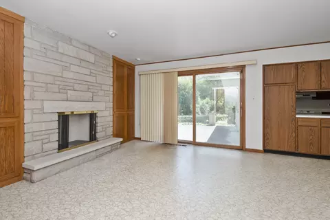 6031 Bentley Ave, Willowbrook, IL 60527 photo 20