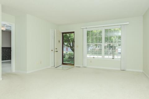 17 Linda Ln, Normal, IL 61761 photo 4
