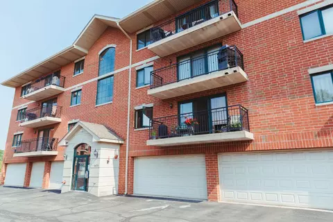 6870 W Winding Trail Trl #402, Oak Forest, IL 60452