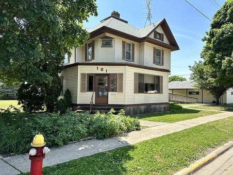 101 S Jackson Ave, Polo, IL 61064